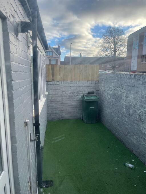 Luxury Accommodation. Wallasey Exteriör bild